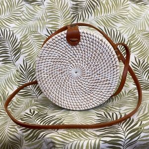 Woven Circle Crossbody bag